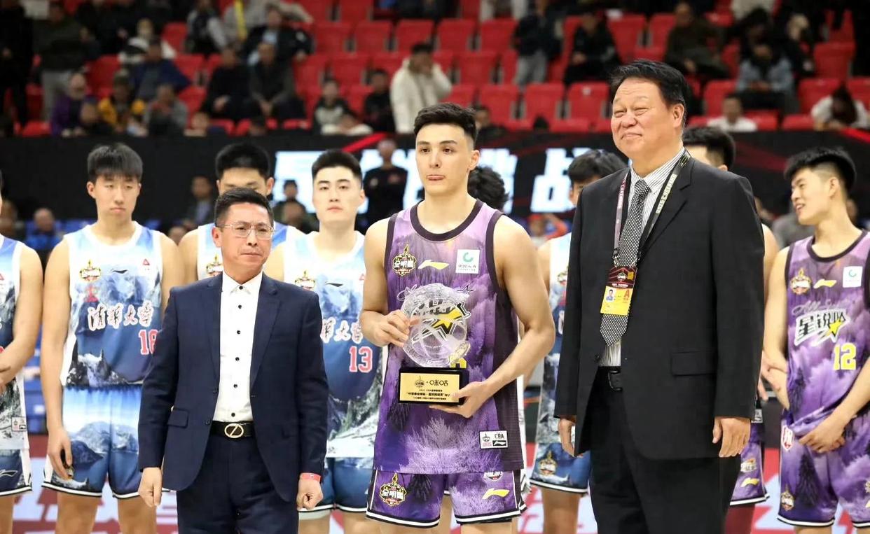 澳客链接-体育赛场赛出新高度，新秀夺冠成为焦点的简单介绍