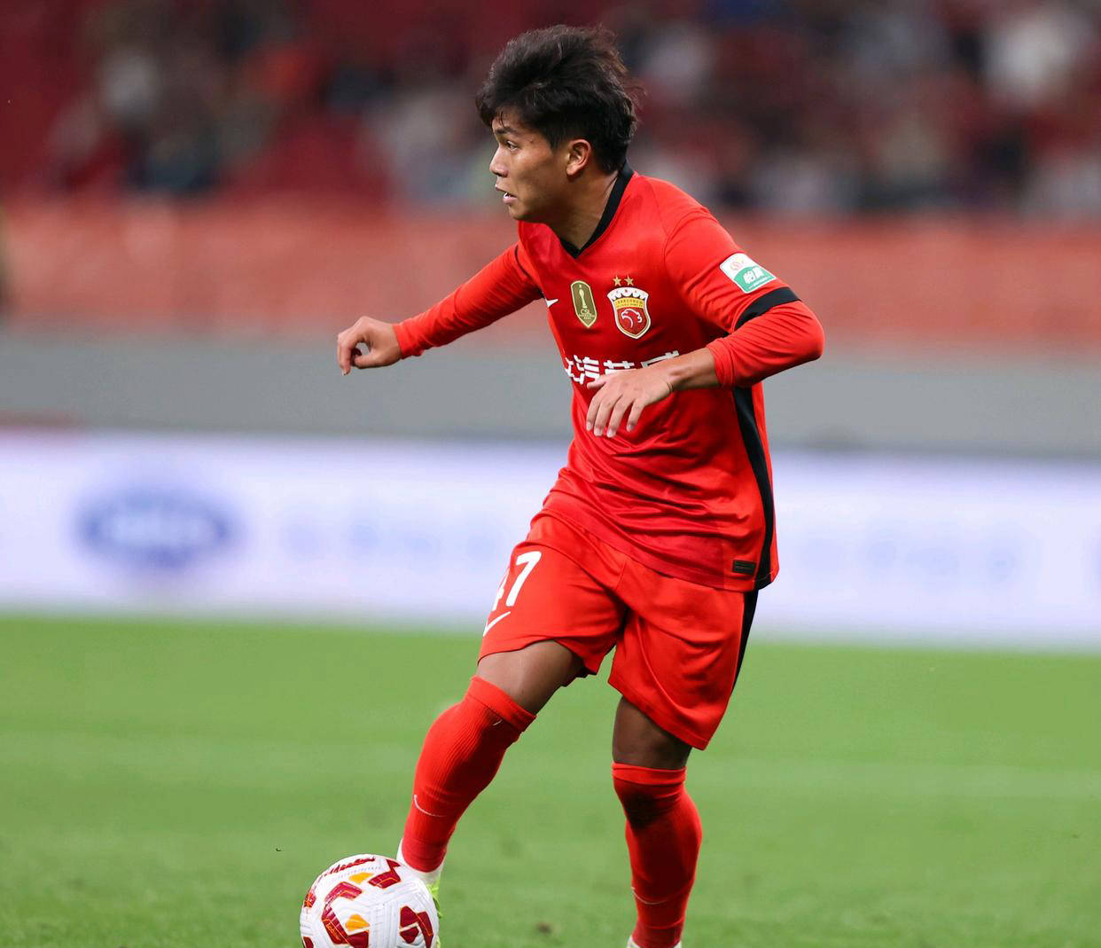 澳客网页版-球员在大型比赛中展现出色表现,获得关注