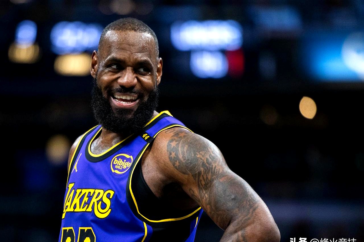 澳客平台-湖人完胜灰熊,詹姆斯贡献精彩表现