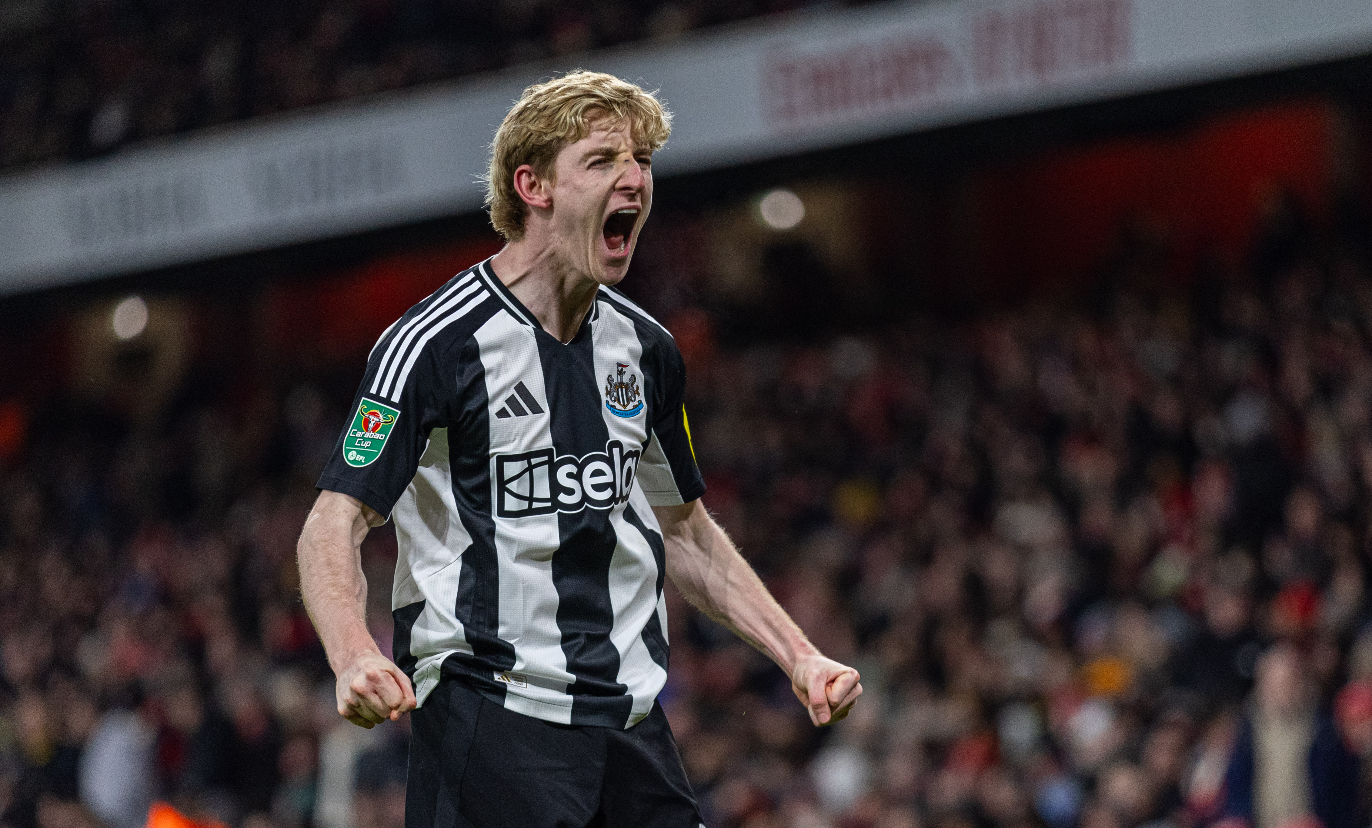 澳客app下载-阿森纳阵容急需补强,力争跻身英格兰足球联赛前六的简单介绍